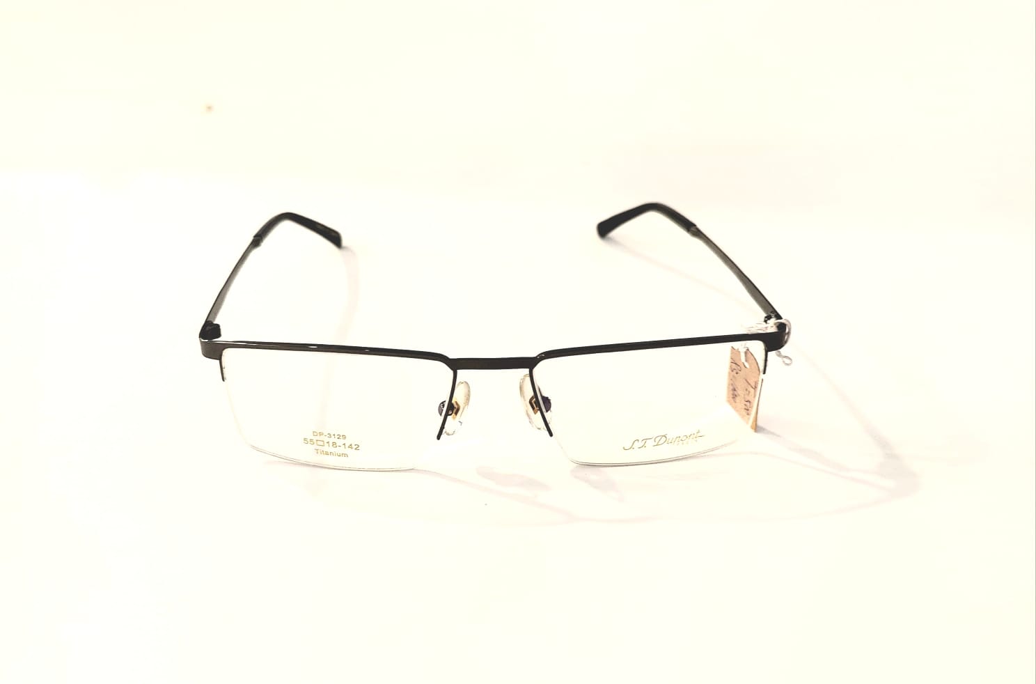Eyeglass